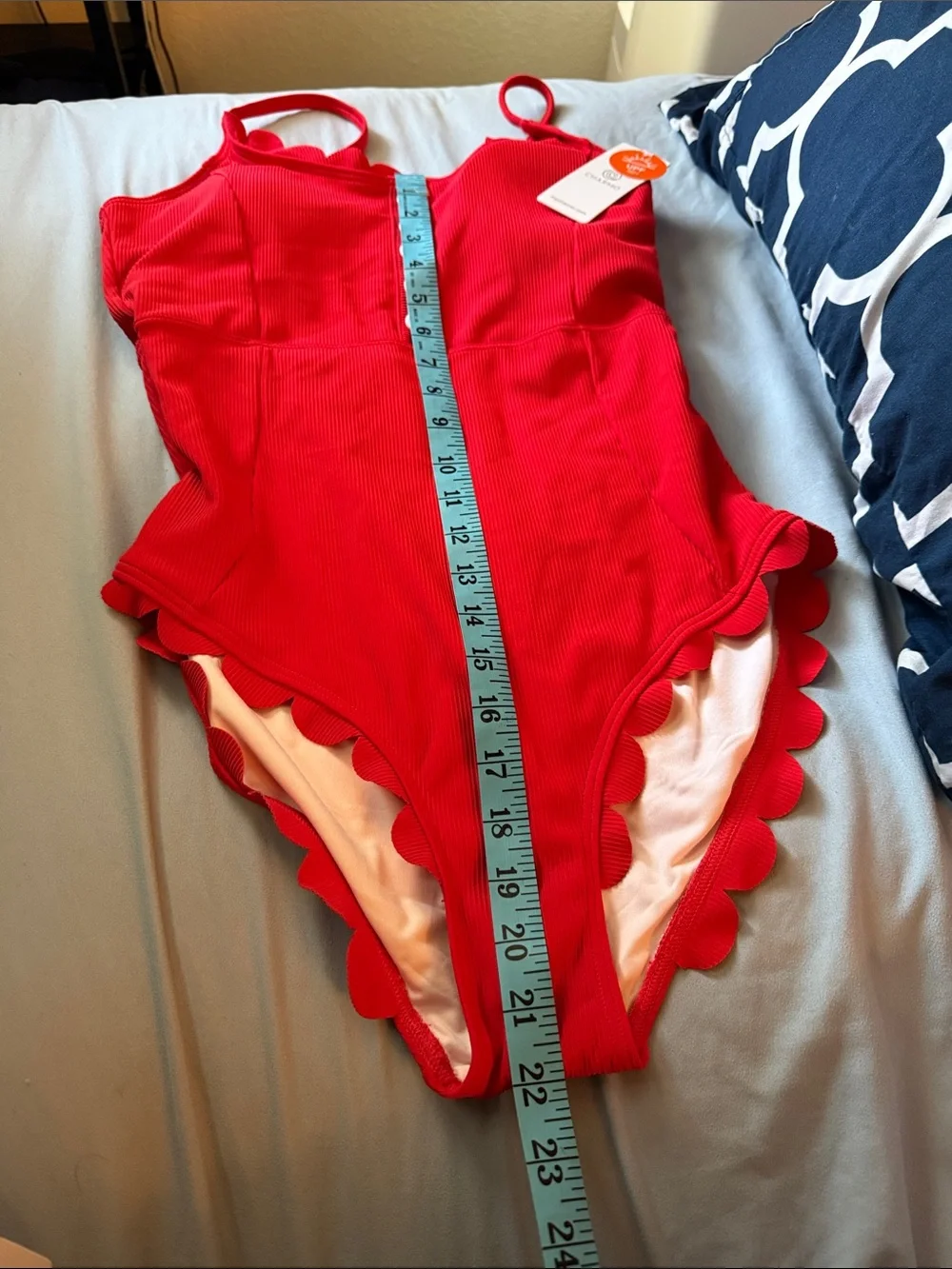 Charmo Women's Ribbed One Piece Swimsuit Red Scalloped Button Front Size M NWT